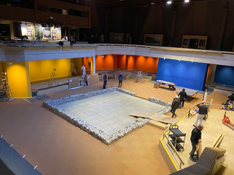 Salle d'exposition – mise en couleur des cimaises